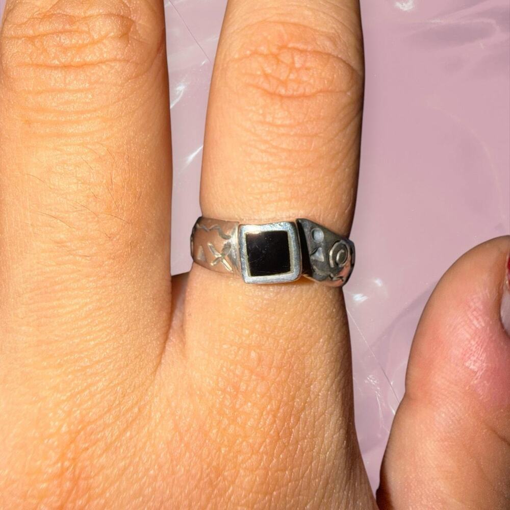 Y2K boho 925 Sterling Silver square onyx ring with whimsy doodle details grunge